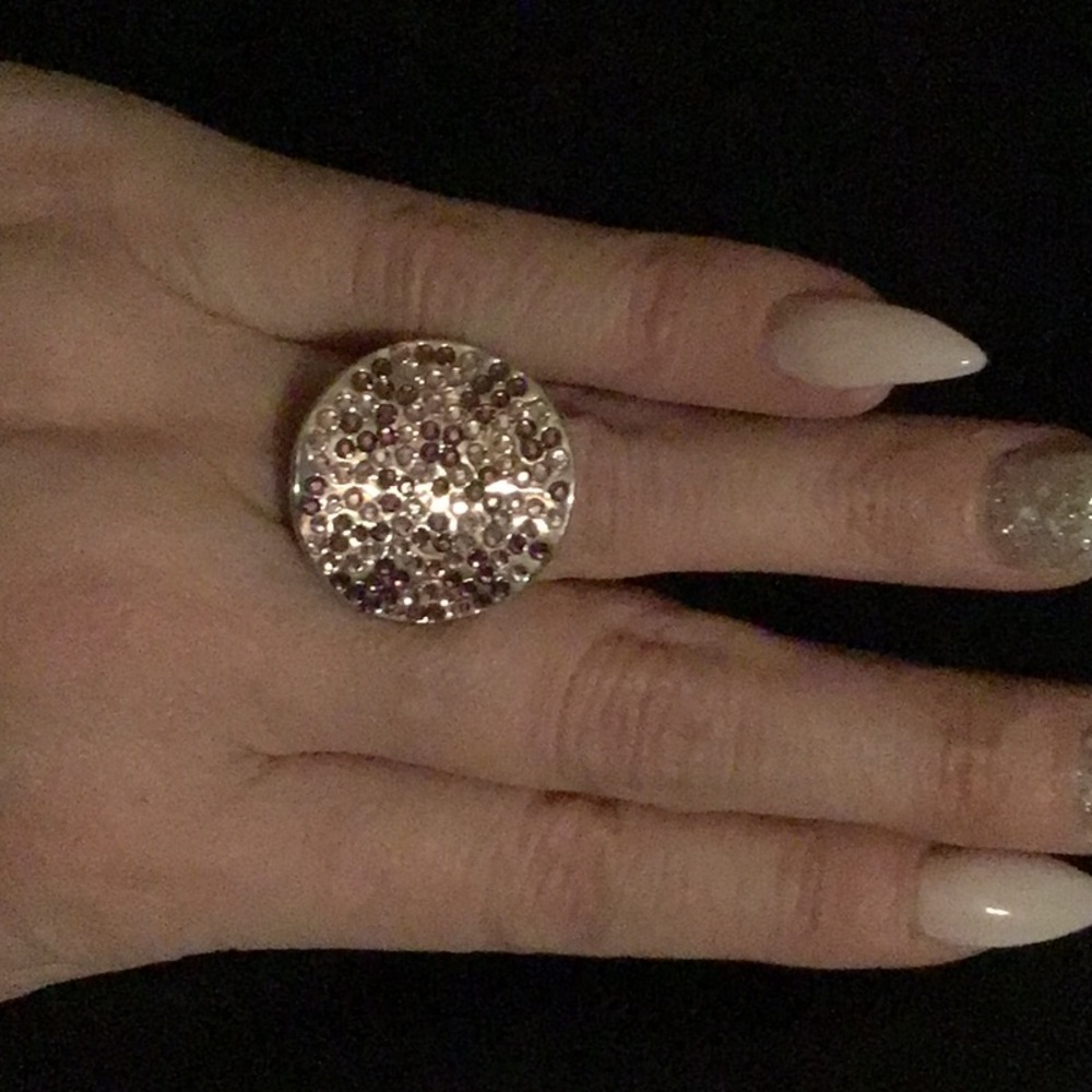 Fashion ring
